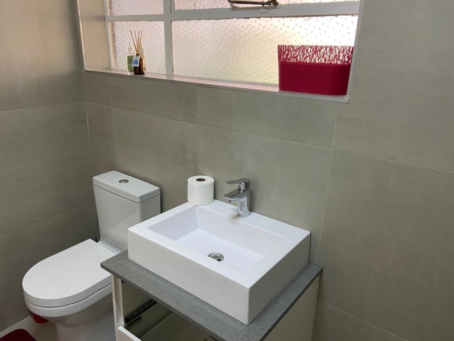 To Let 2 Bedroom Property for Rent in Hurlpark Gauteng