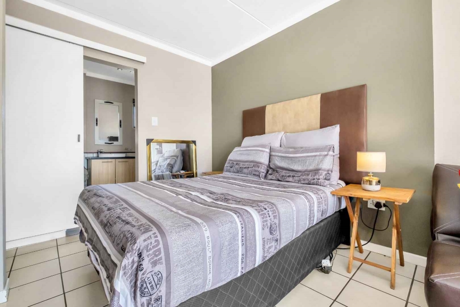1 Bedroom Property for Sale in Fourways Gauteng