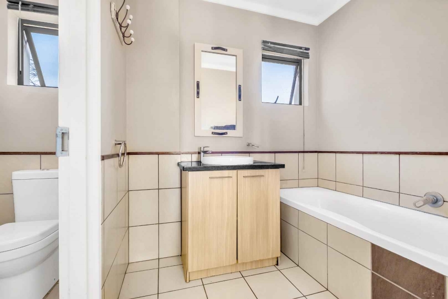 1 Bedroom Property for Sale in Fourways Gauteng