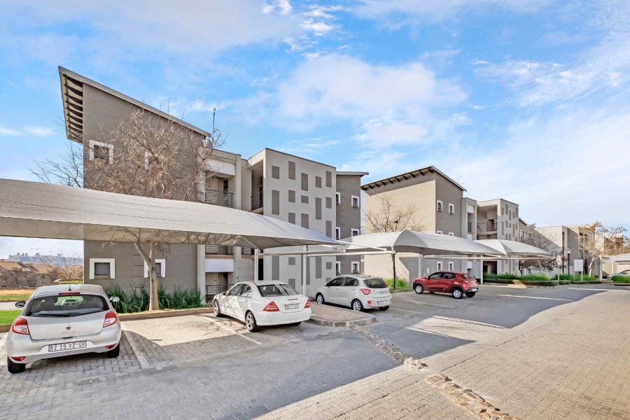 1 Bedroom Property for Sale in Fourways Gauteng