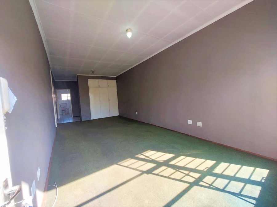 2 Bedroom Property for Sale in New Redruth Gauteng