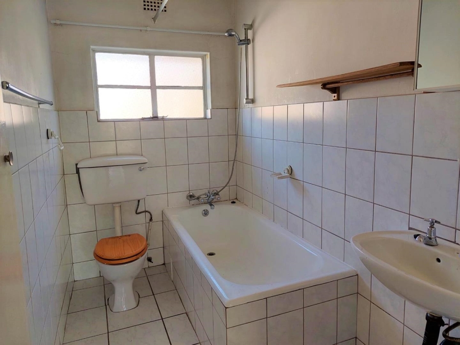 2 Bedroom Property for Sale in New Redruth Gauteng