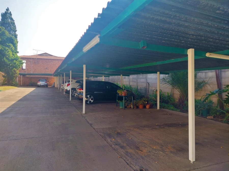 2 Bedroom Property for Sale in New Redruth Gauteng