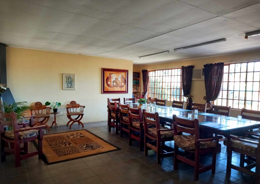 Commercial Property for Sale in Die Hoewes Gauteng