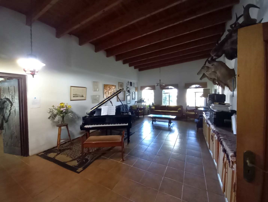 Commercial Property for Sale in Die Hoewes Gauteng