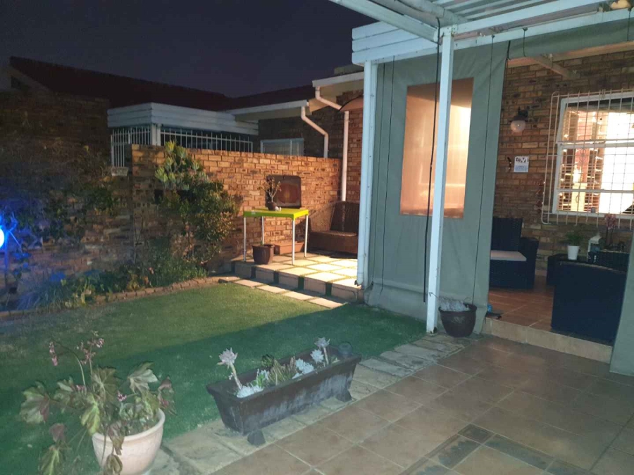 2 Bedroom Property for Sale in Randhart Gauteng