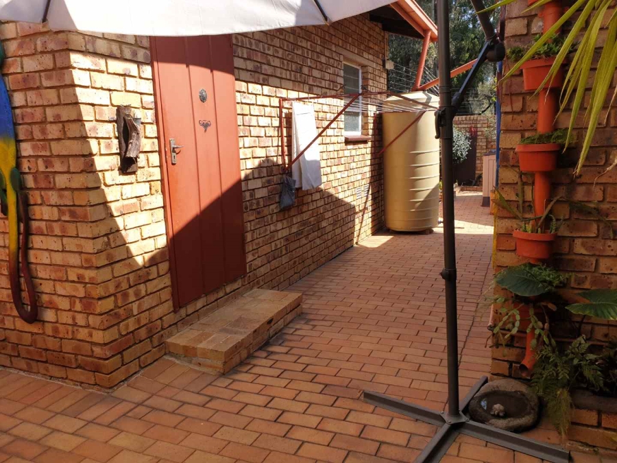3 Bedroom Property for Sale in New Redruth Gauteng