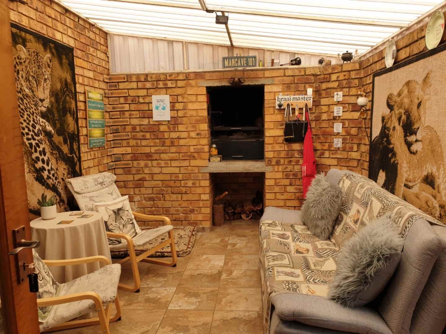 3 Bedroom Property for Sale in New Redruth Gauteng