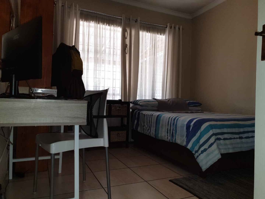 3 Bedroom Property for Sale in New Redruth Gauteng