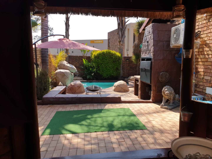 3 Bedroom Property for Sale in New Redruth Gauteng