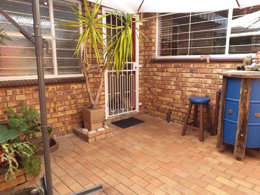 3 Bedroom Property for Sale in New Redruth Gauteng