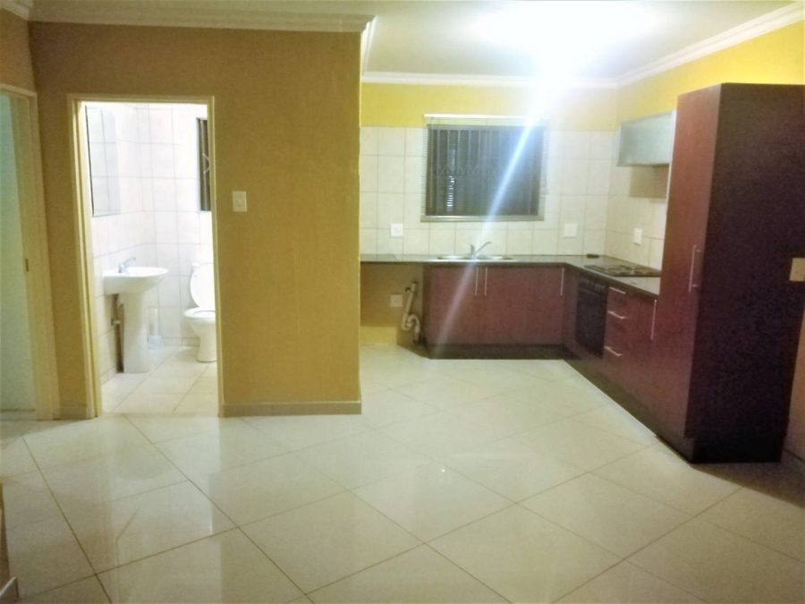 To Let 1 Bedroom Property for Rent in Mondeor Gauteng