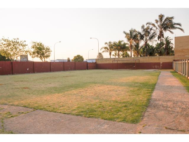 2 Bedroom Property for Sale in Lakefield Gauteng