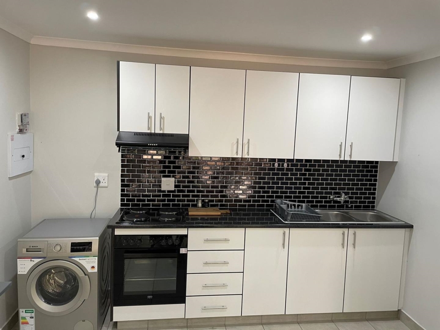 To Let 1 Bedroom Property for Rent in Die Hoewes Gauteng