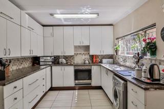 7 Bedroom Property for Sale in Kibler Park Gauteng