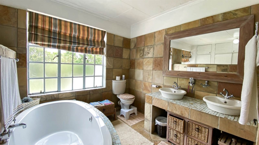 5 Bedroom Property for Sale in Walkerville Gauteng
