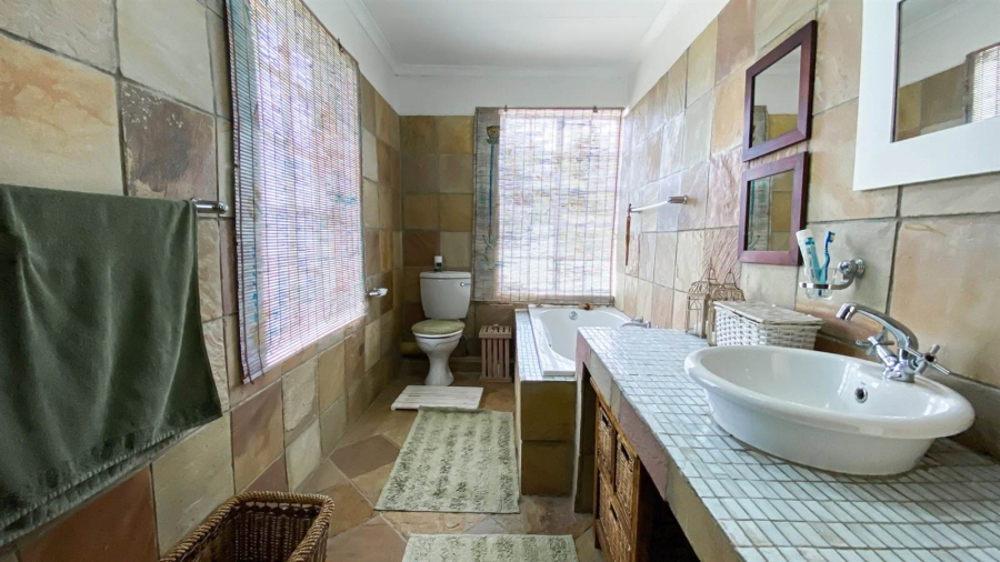 5 Bedroom Property for Sale in Walkerville Gauteng