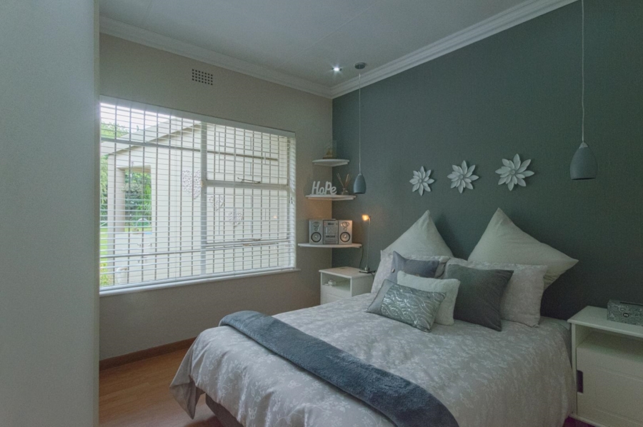 5 Bedroom Property for Sale in Brackenhurst Gauteng