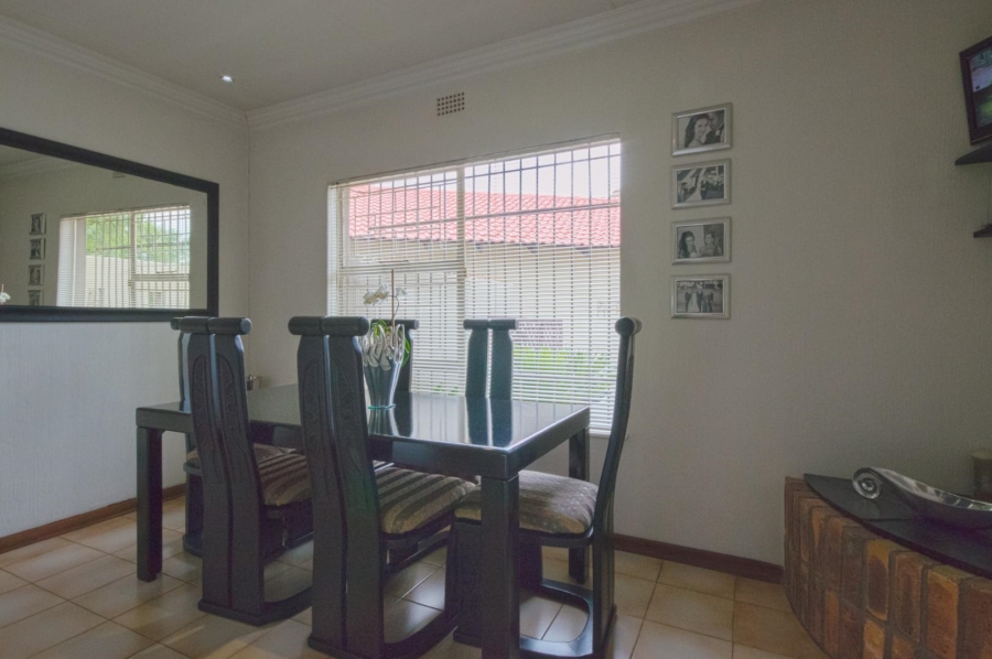 5 Bedroom Property for Sale in Brackenhurst Gauteng