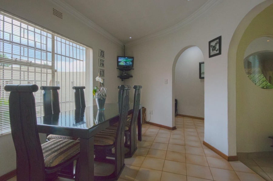 5 Bedroom Property for Sale in Brackenhurst Gauteng