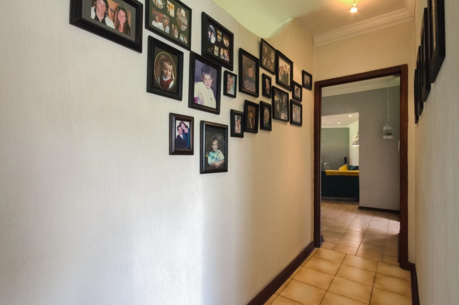 5 Bedroom Property for Sale in Brackenhurst Gauteng
