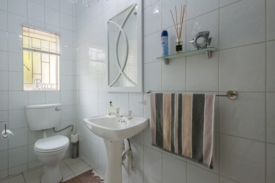 5 Bedroom Property for Sale in Brackenhurst Gauteng