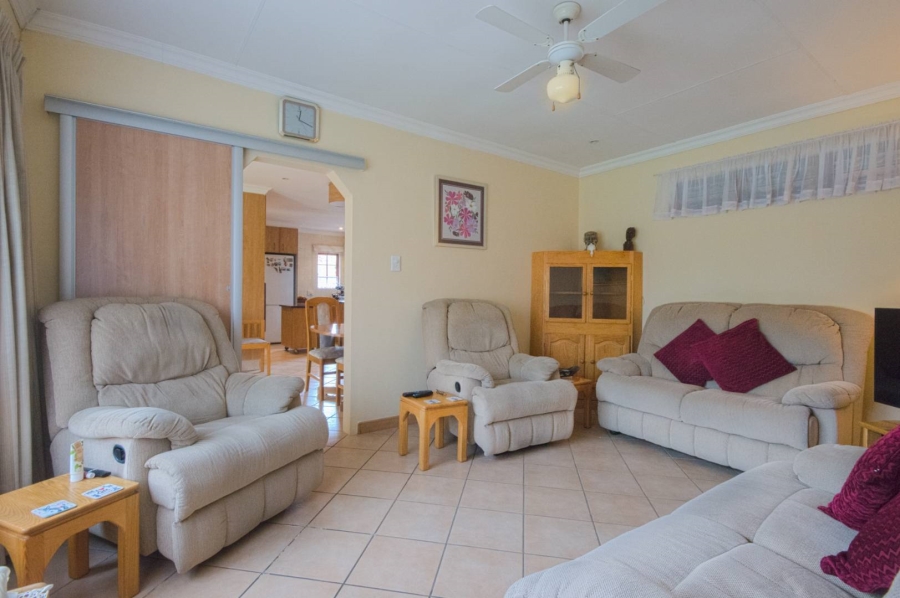 5 Bedroom Property for Sale in Brackenhurst Gauteng