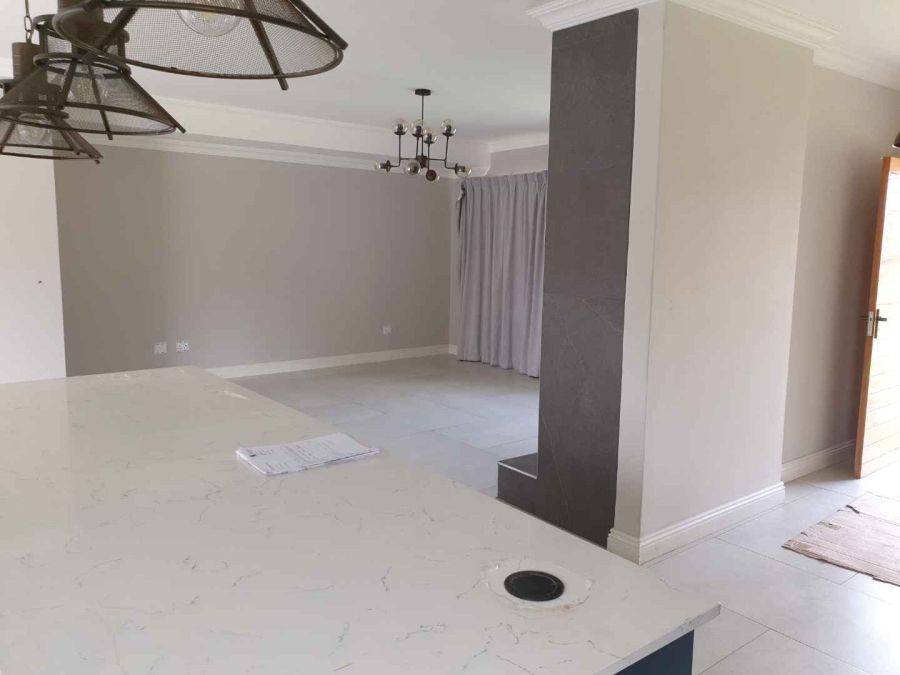 4 Bedroom Property for Sale in Brackenhurst Gauteng