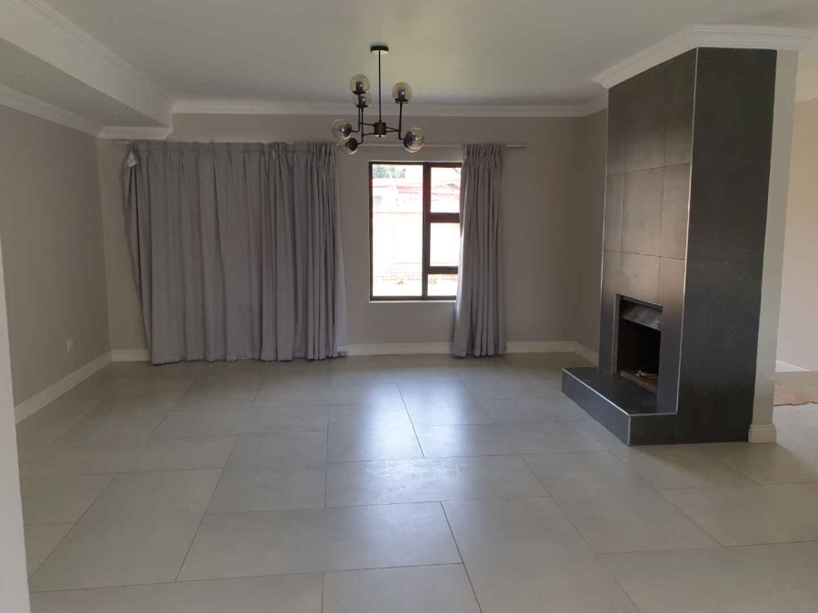 4 Bedroom Property for Sale in Brackenhurst Gauteng