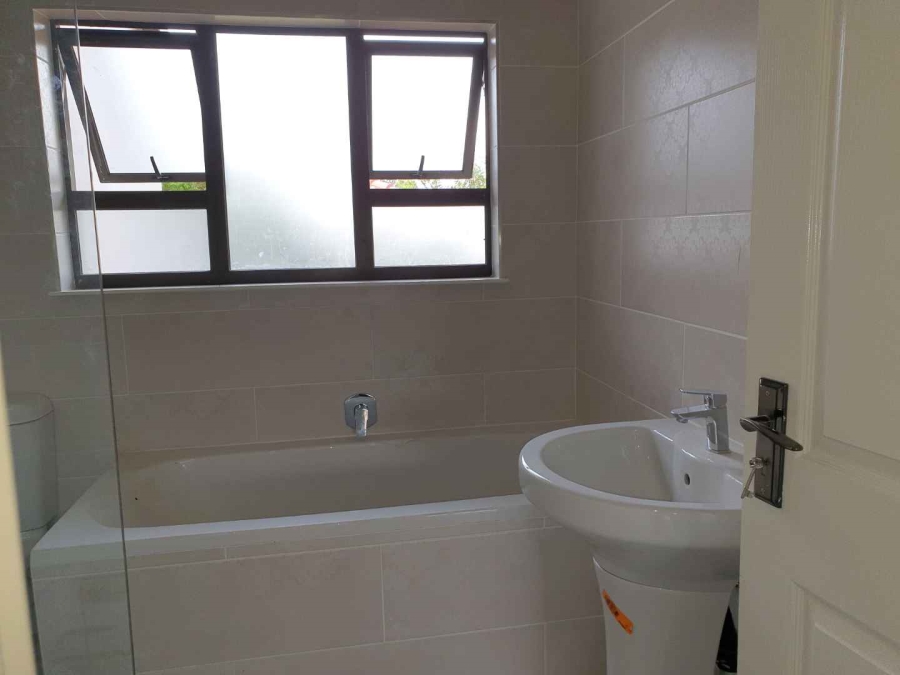4 Bedroom Property for Sale in Brackenhurst Gauteng