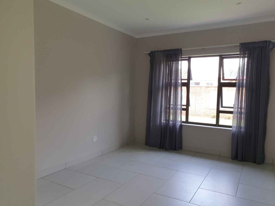 4 Bedroom Property for Sale in Brackenhurst Gauteng