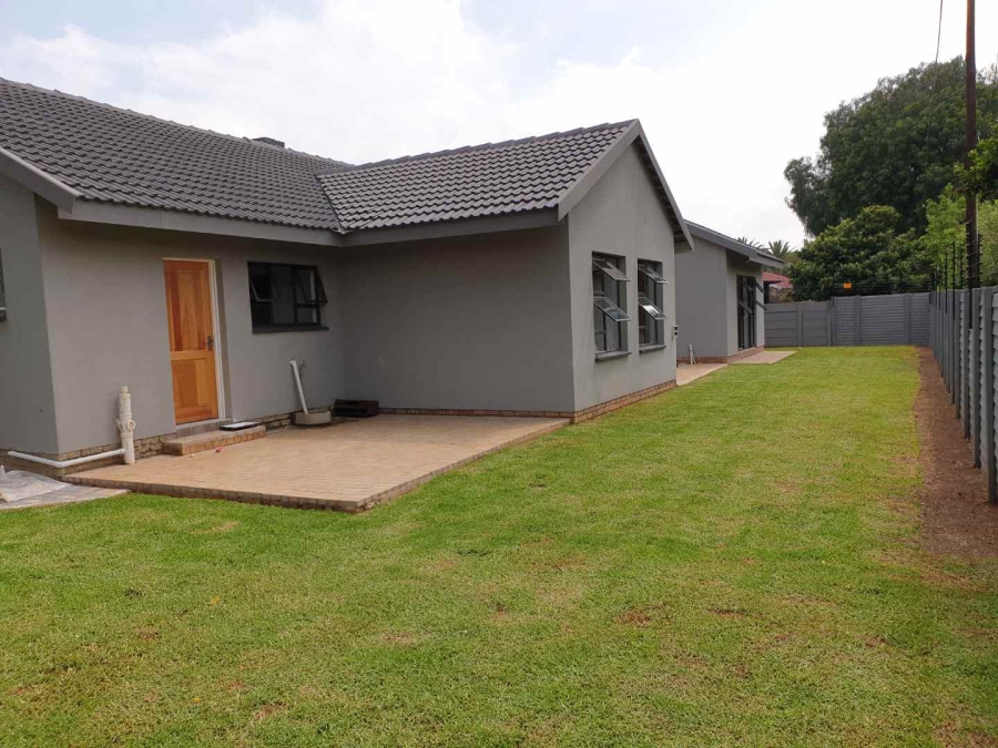 4 Bedroom Property for Sale in Brackenhurst Gauteng