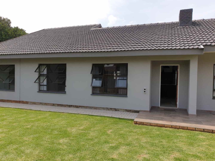4 Bedroom Property for Sale in Brackenhurst Gauteng