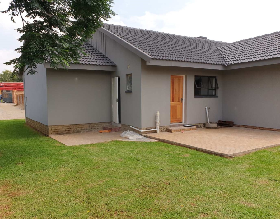 4 Bedroom Property for Sale in Brackenhurst Gauteng