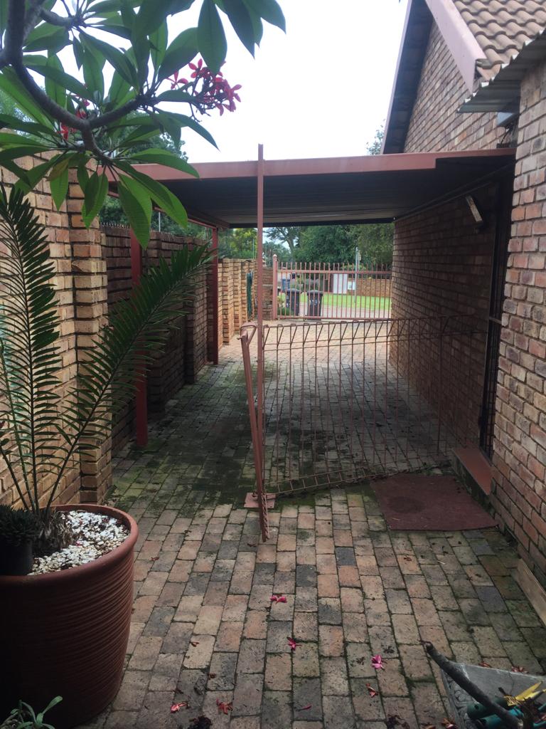 To Let 1 Bedroom Property for Rent in Montana Park Gauteng
