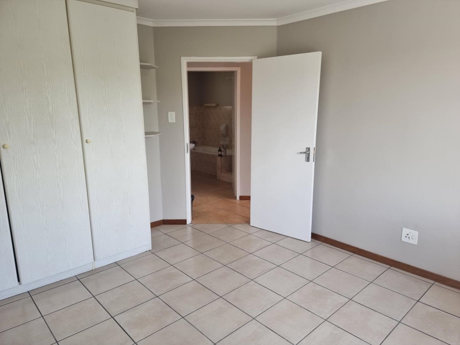 2 Bedroom Property for Sale in Highveld Gauteng