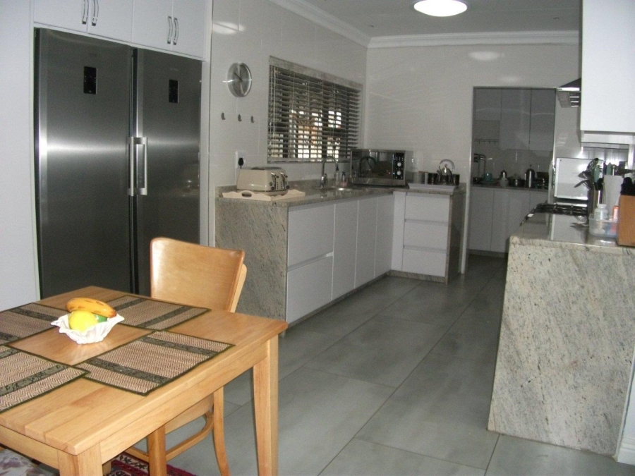 4 Bedroom Property for Sale in Brackenhurst Gauteng
