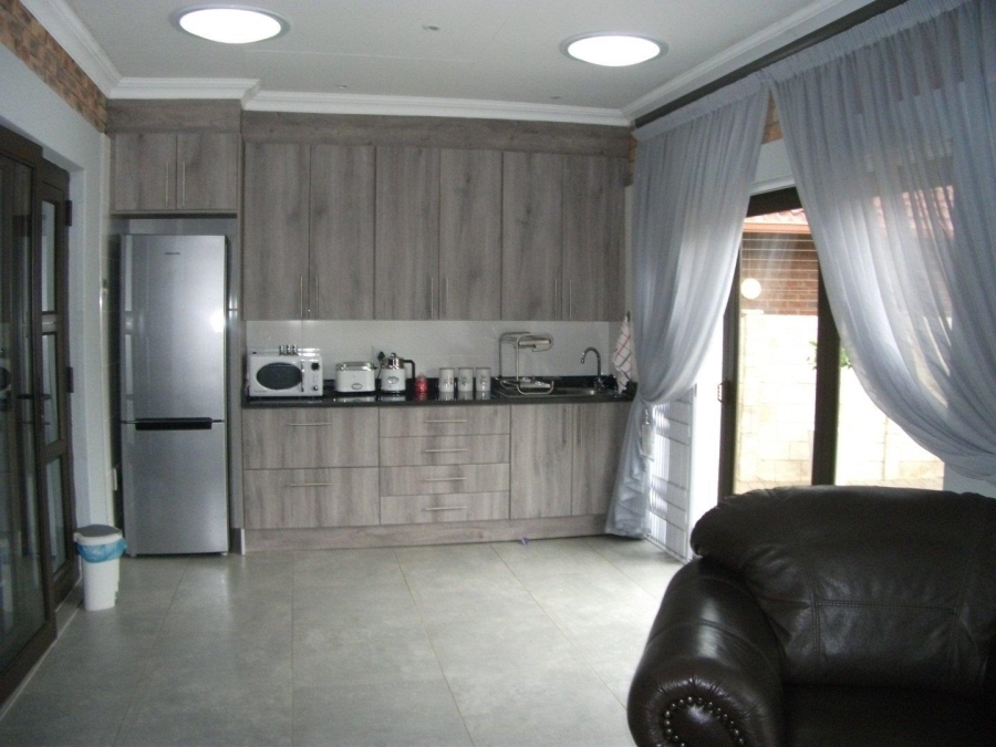 4 Bedroom Property for Sale in Brackenhurst Gauteng