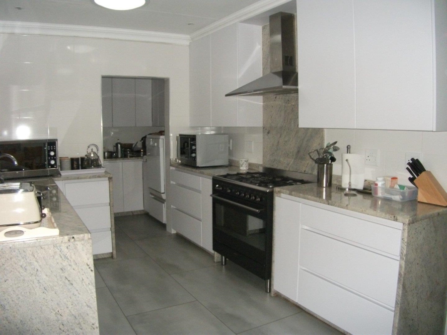 4 Bedroom Property for Sale in Brackenhurst Gauteng