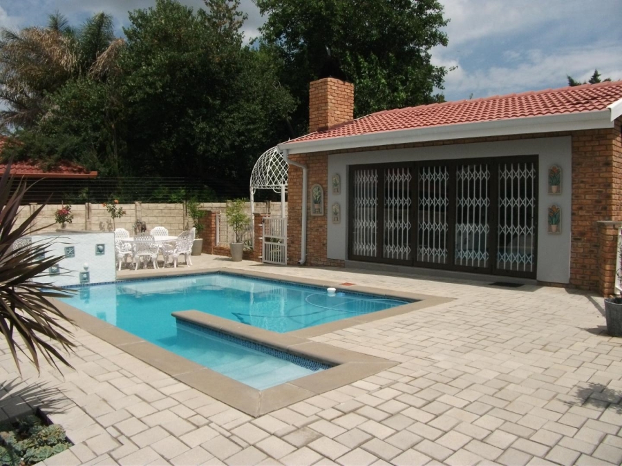4 Bedroom Property for Sale in Brackenhurst Gauteng