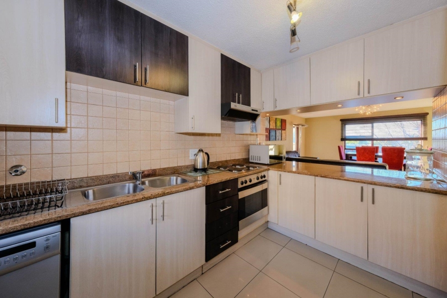 2 Bedroom Property for Sale in Killarney Gauteng