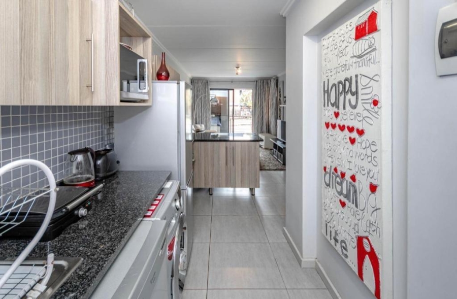 To Let 2 Bedroom Property for Rent in Sebenza Gauteng