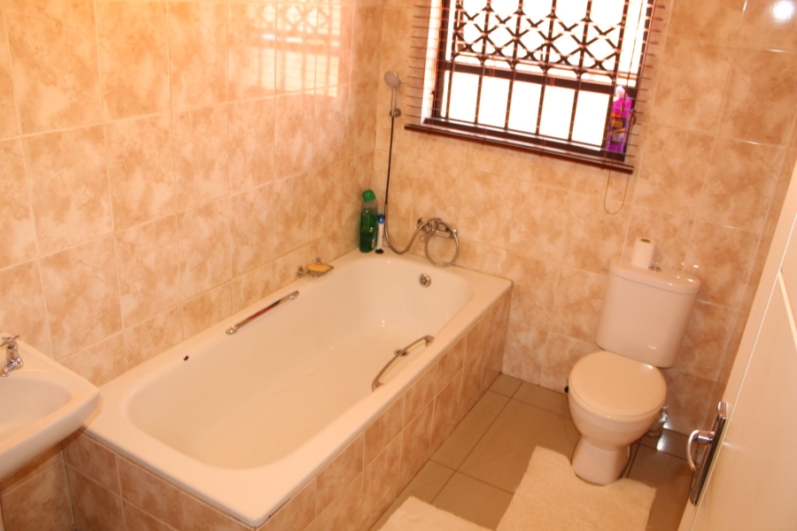 3 Bedroom Property for Sale in The Orchards Gauteng