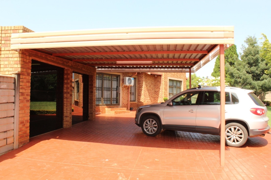 3 Bedroom Property for Sale in The Orchards Gauteng