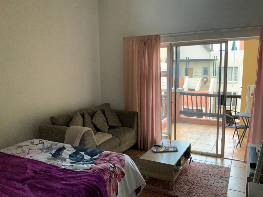 To Let 1 Bedroom Property for Rent in Clubview Gauteng