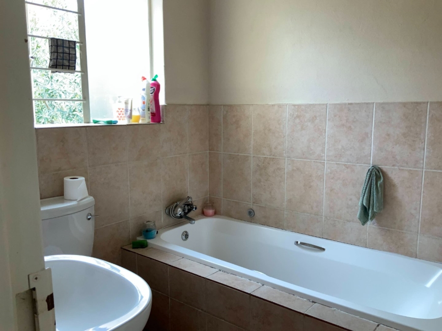 To Let 1 Bedroom Property for Rent in Clubview Gauteng
