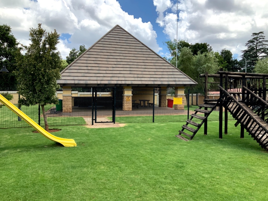 To Let 1 Bedroom Property for Rent in Clubview Gauteng