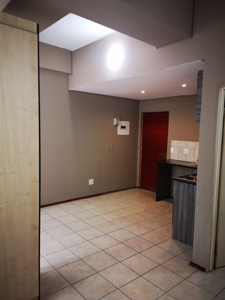 1 Bedroom Property for Sale in Braamfontein Gauteng