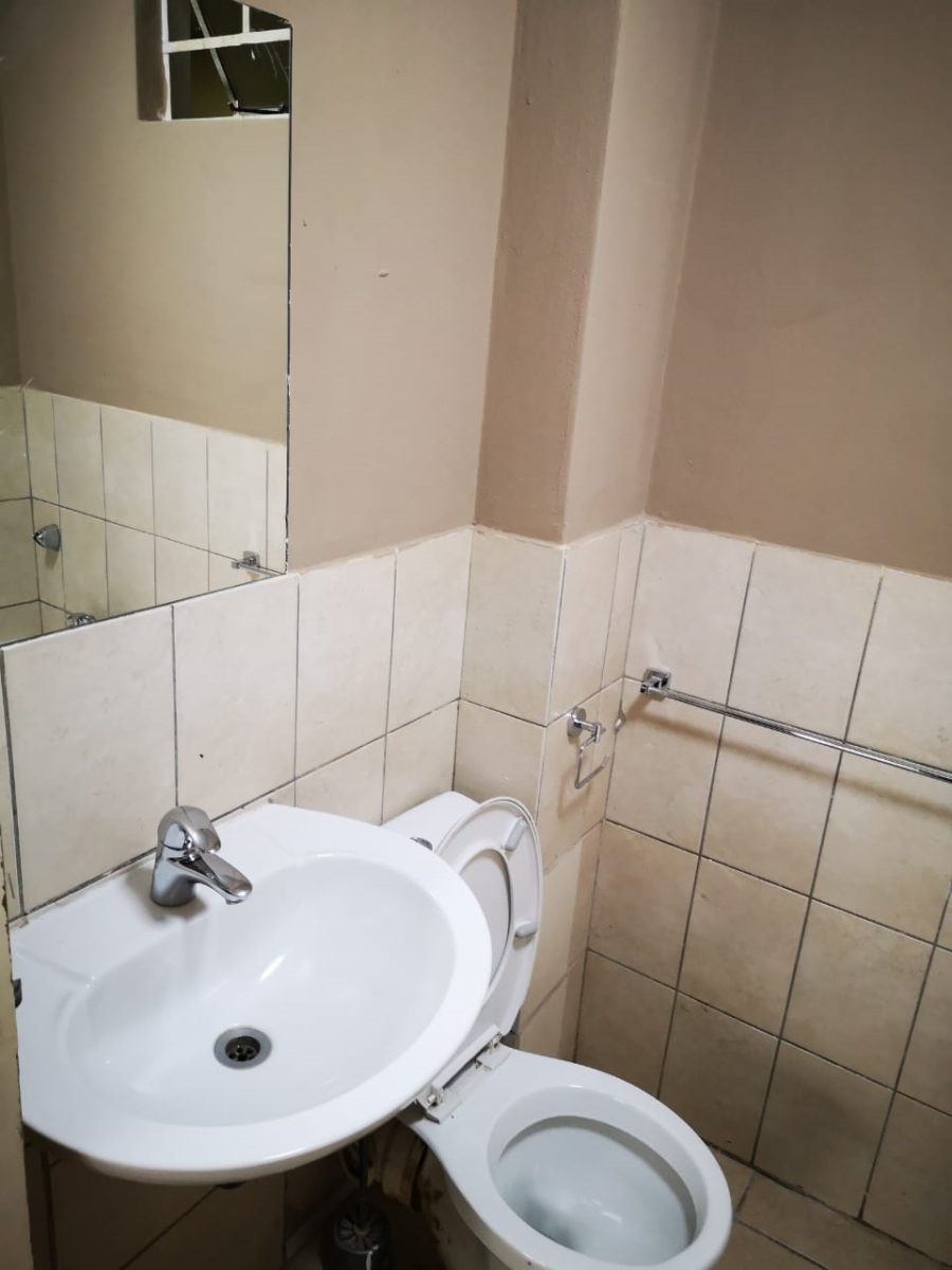 1 Bedroom Property for Sale in Braamfontein Gauteng