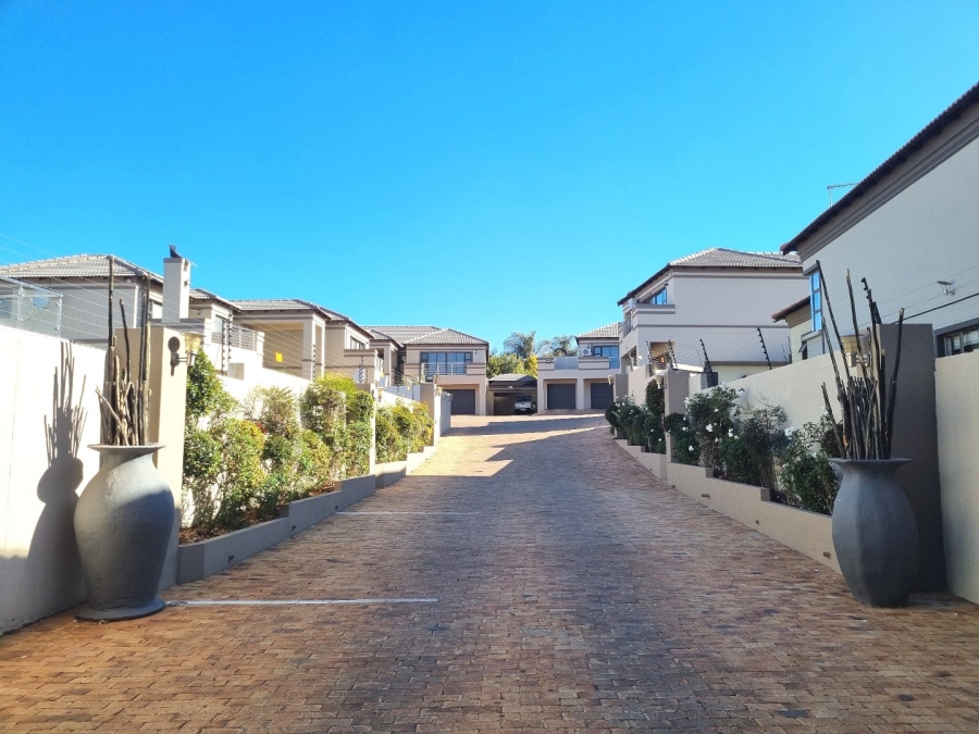 6 Bedroom Property for Sale in Meyersdal Gauteng